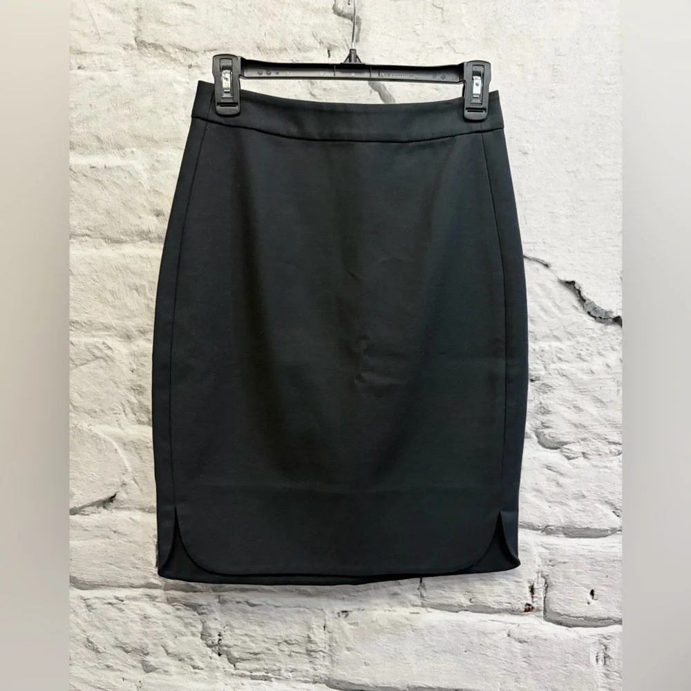 Kate Spade Classic Little Black Pencil Skirt‎ Rounded Slits Minimalist Capsule - Picture 2 of 6